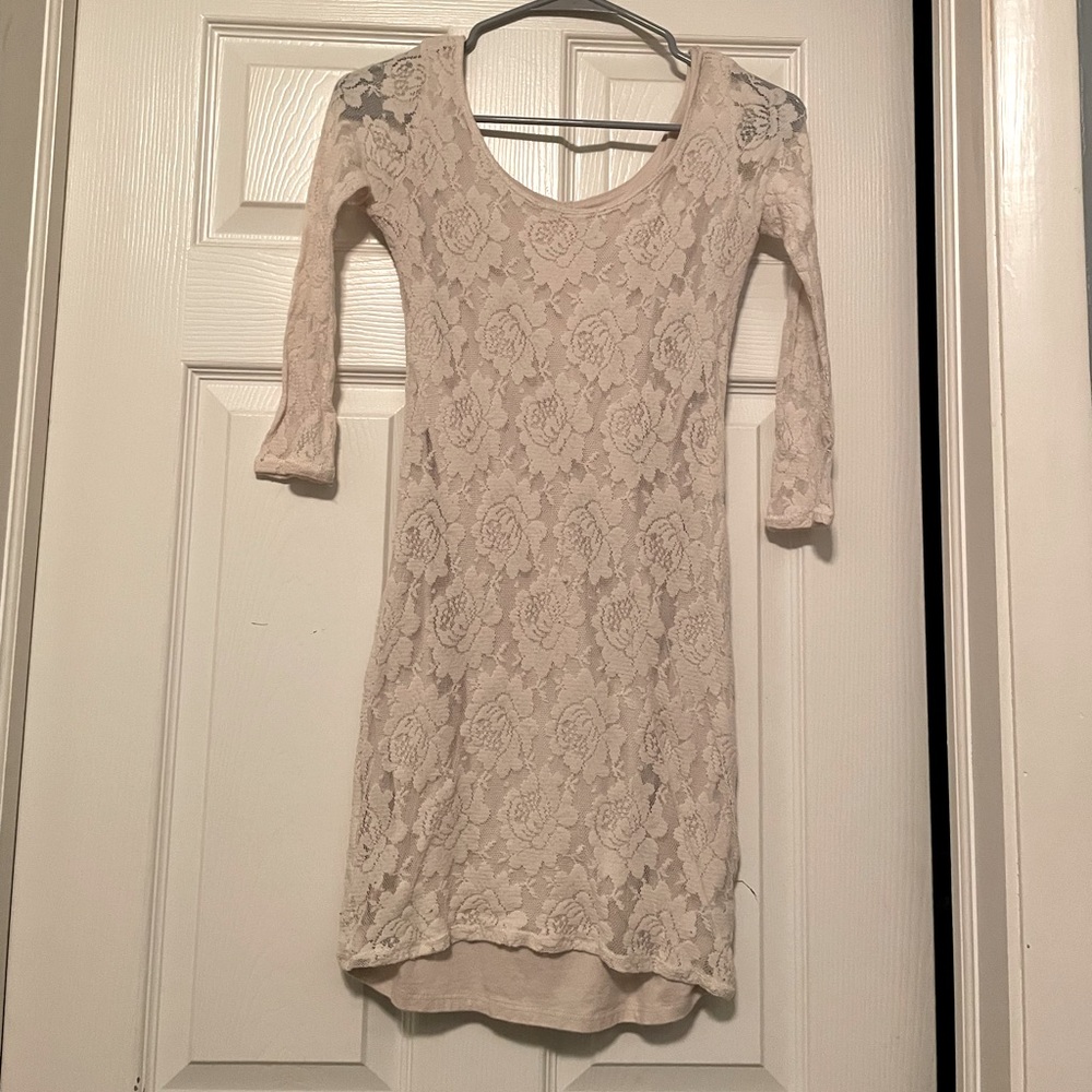 Hollister 3/4 Sleeve Dress. Cream colored, small